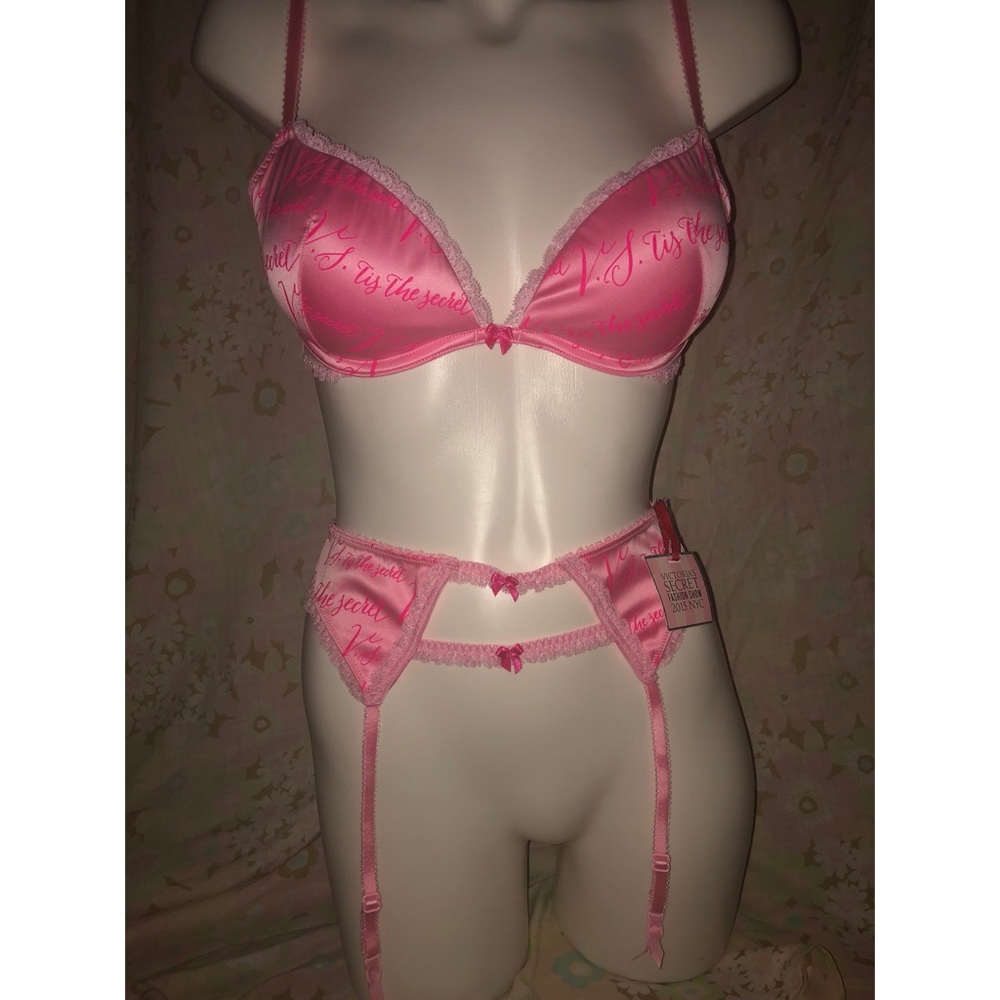 VS Fashion Show Satin 2015 bra and garter belt